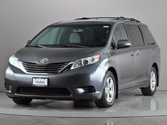 Toyota Sienna LE