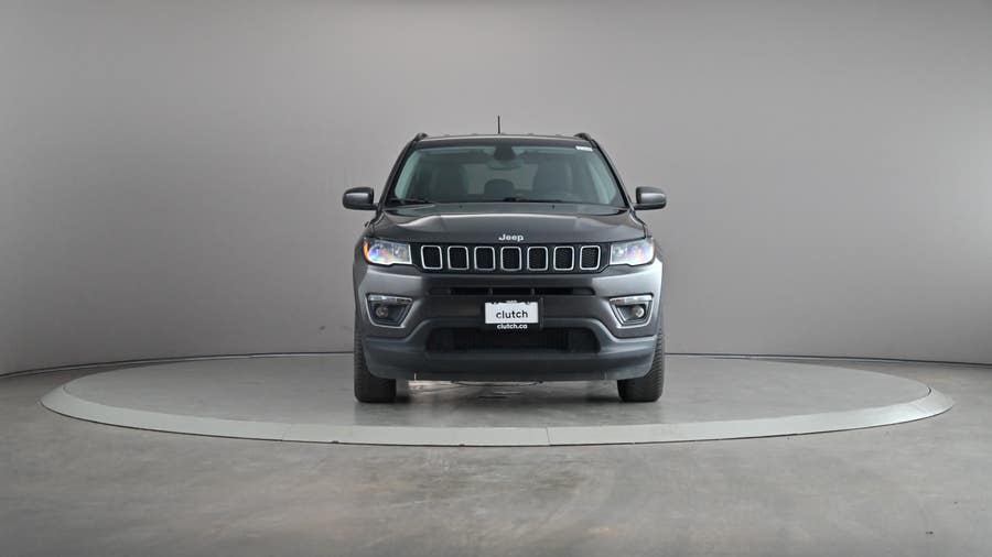 Vehicle photo 3