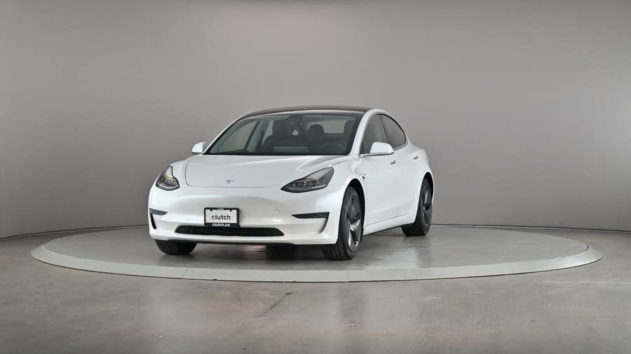 Vehicle photo 2