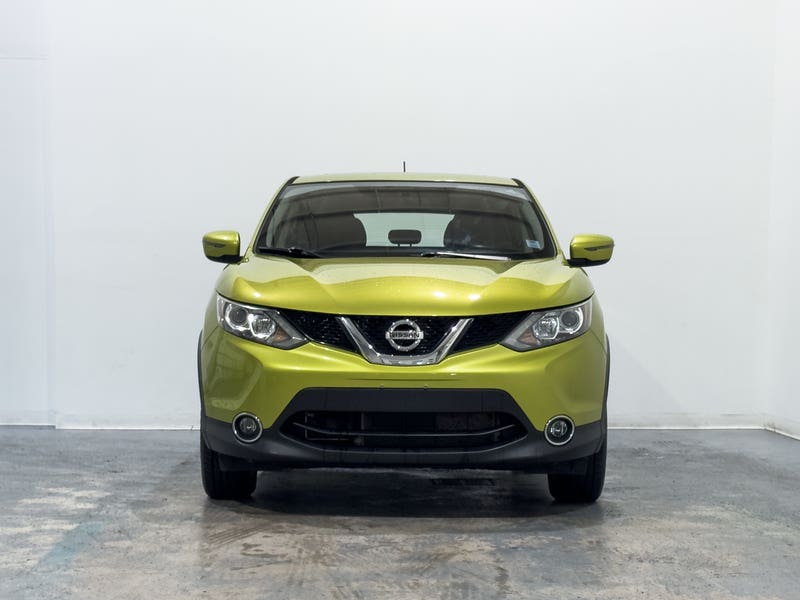 Vehicle photo 2