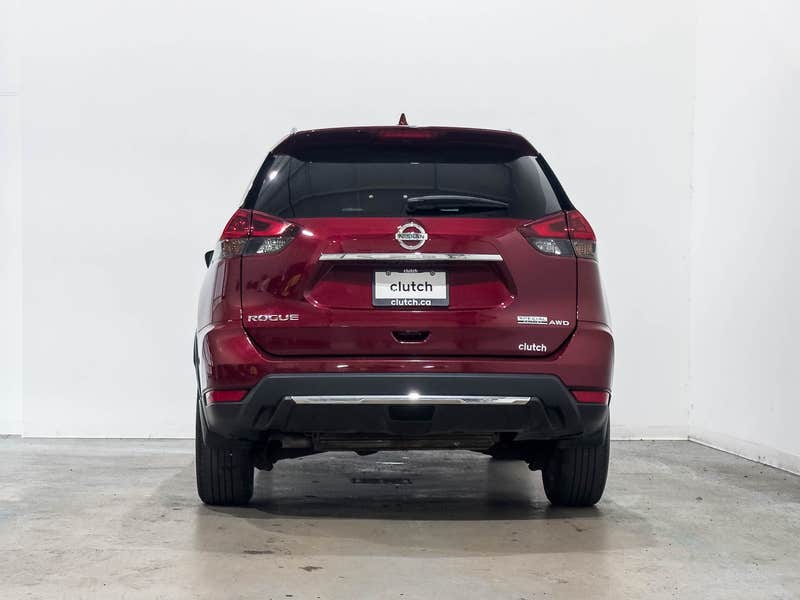 Vehicle photo 4