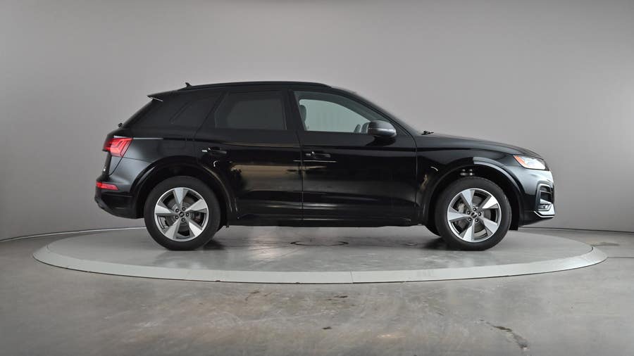 Vehicle photo 4