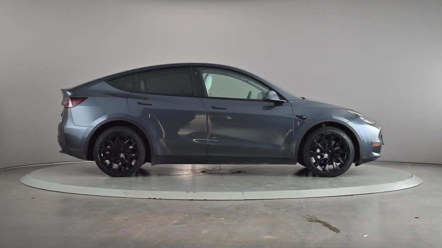 Vehicle photo 4