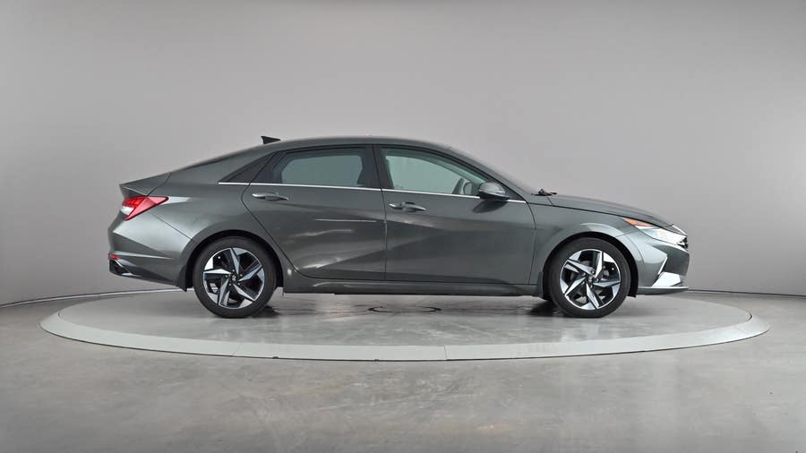 Vehicle photo 4