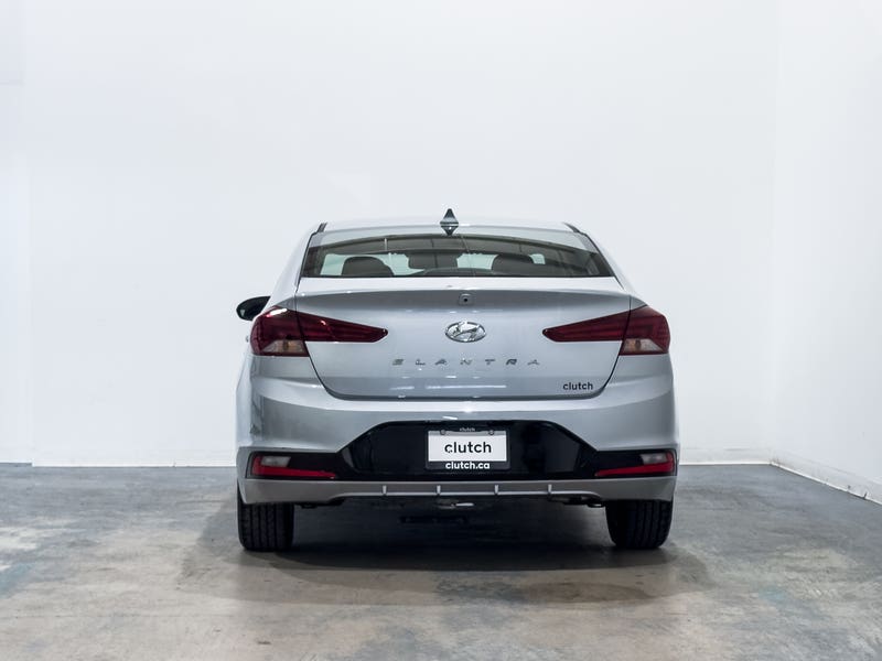 Vehicle photo 4