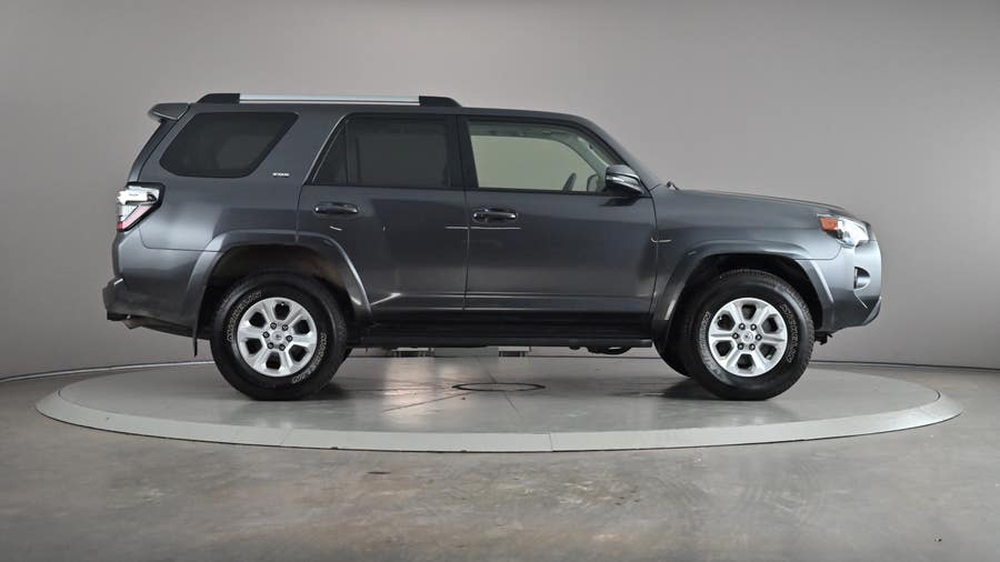 Vehicle photo 4