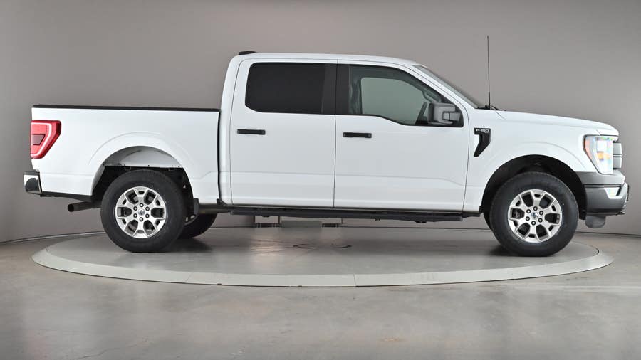 Vehicle photo 4