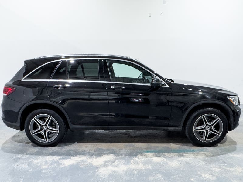 Vehicle photo 3