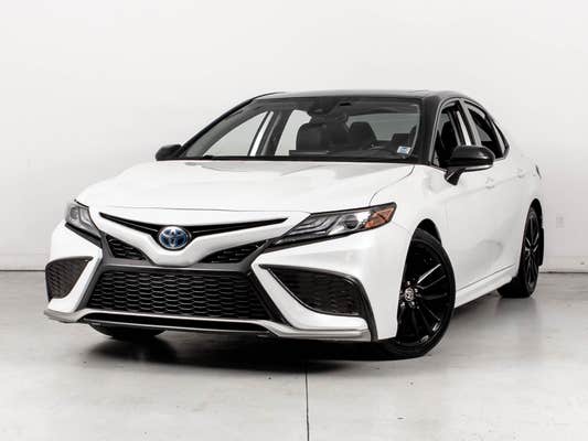 Toyota Camry Hybrid XSE