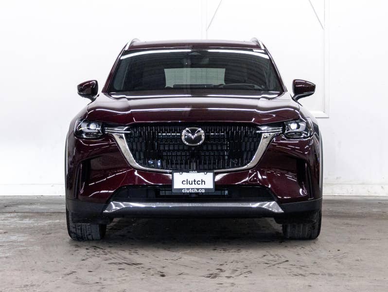 Vehicle photo 2