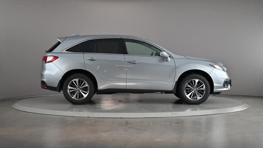 Vehicle photo 4
