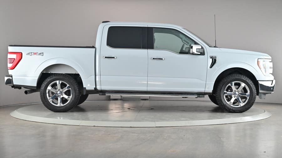 Vehicle photo 3
