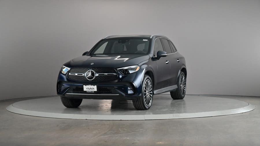 Vehicle photo 2