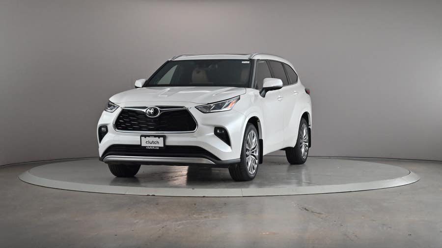 Vehicle photo 2
