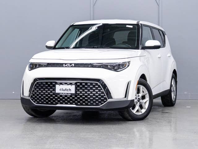White 2024 Kia Soul
