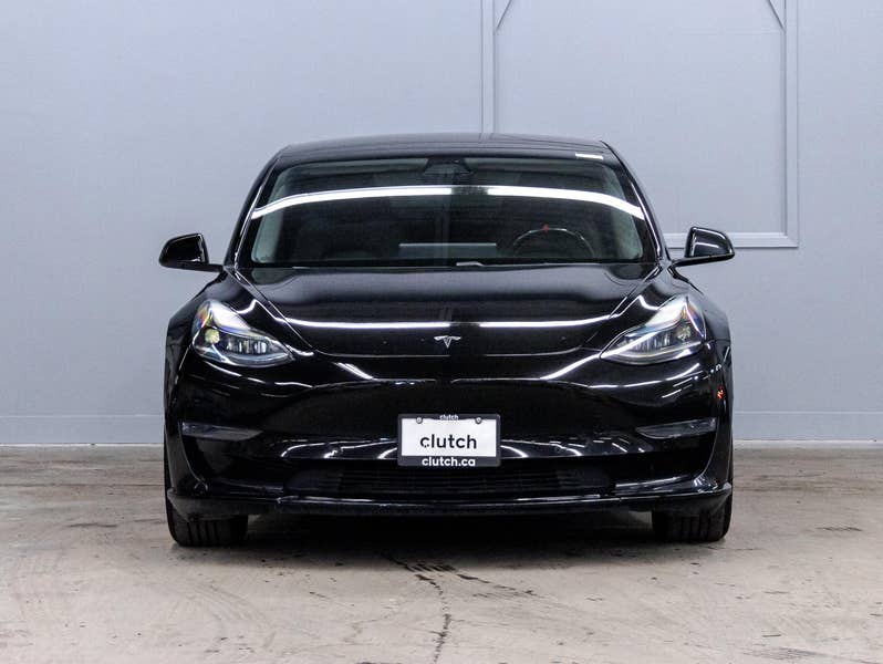 Vehicle photo 2