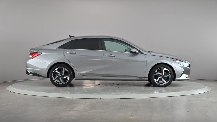 Vehicle photo 4