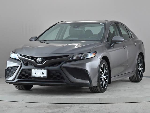 Toyota Camry SE w/ Upgrade Pkg.
