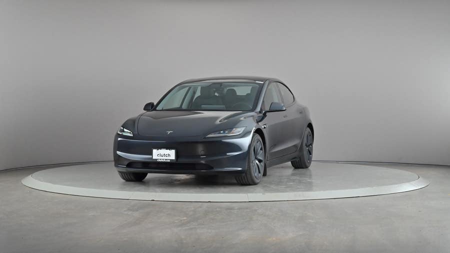 Vehicle photo 2