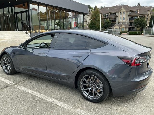 Tesla Model 3 RWD