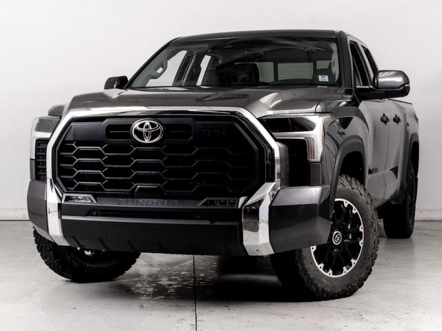 Toyota Tundra SR5 CrewMax 6 1/2 ft 4x4