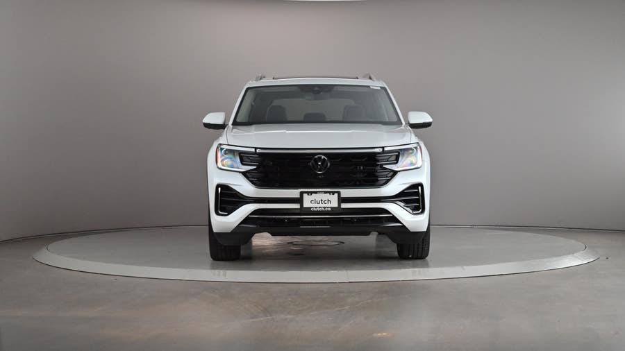 Vehicle photo 3