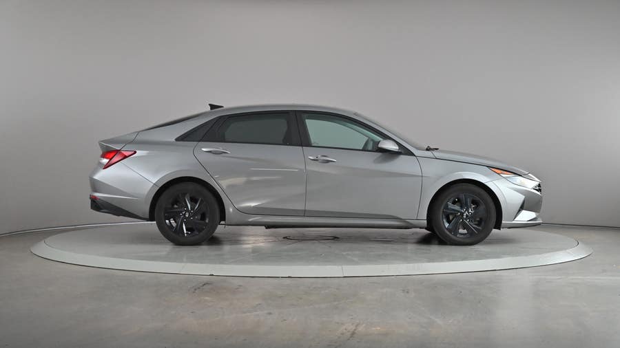 Vehicle photo 4
