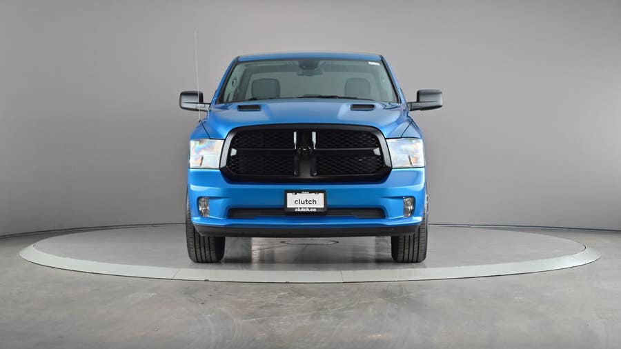 Vehicle photo 3