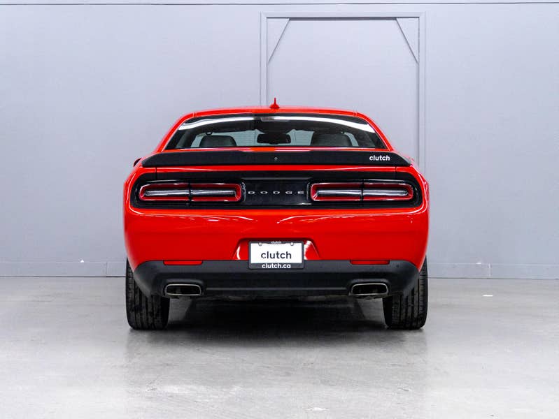 Vehicle photo 4