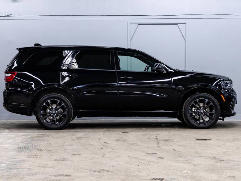 Vehicle photo 2