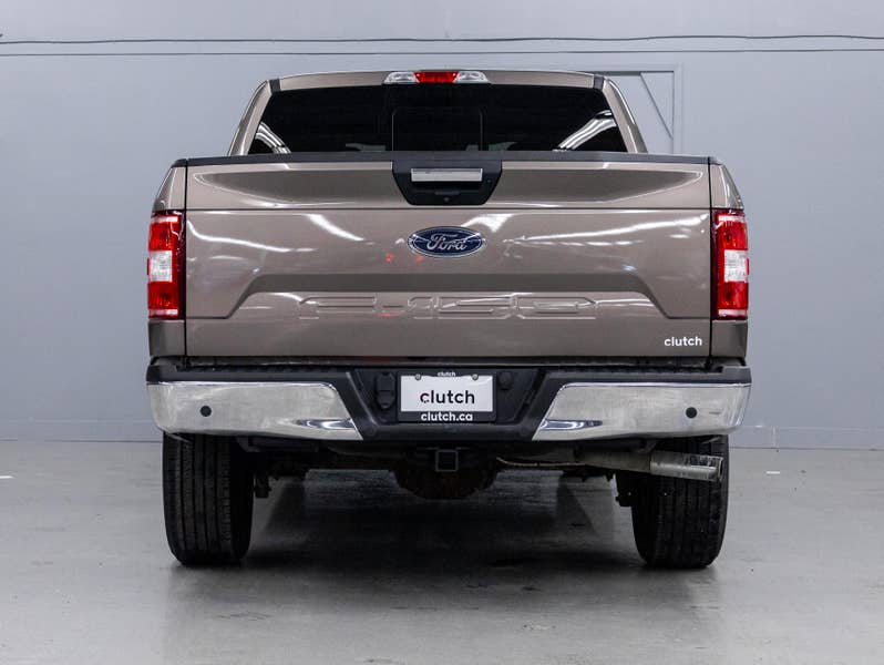 Vehicle photo 4