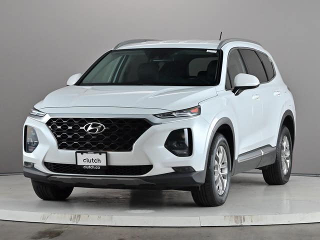 Hyundai Santa Fe Essential AWD w/ Safety Pkg.