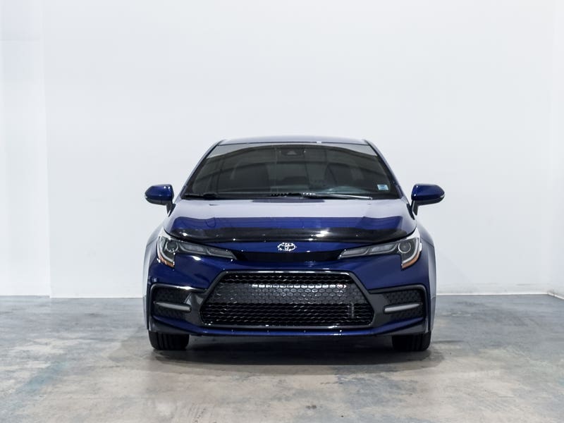 Vehicle photo 2