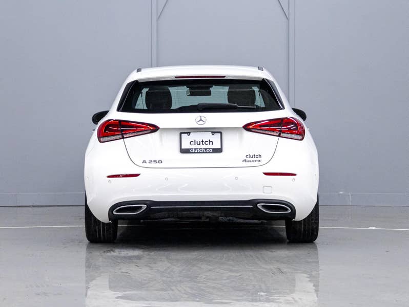 Vehicle photo 4
