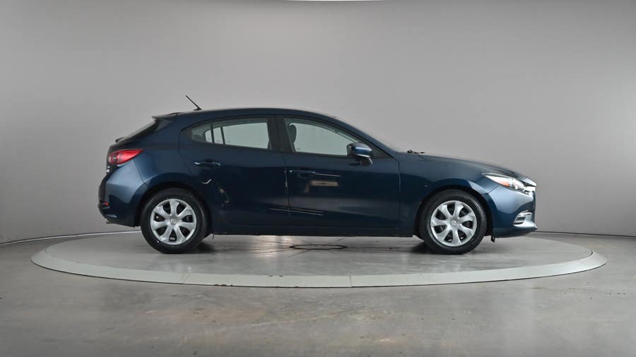 Vehicle photo 4